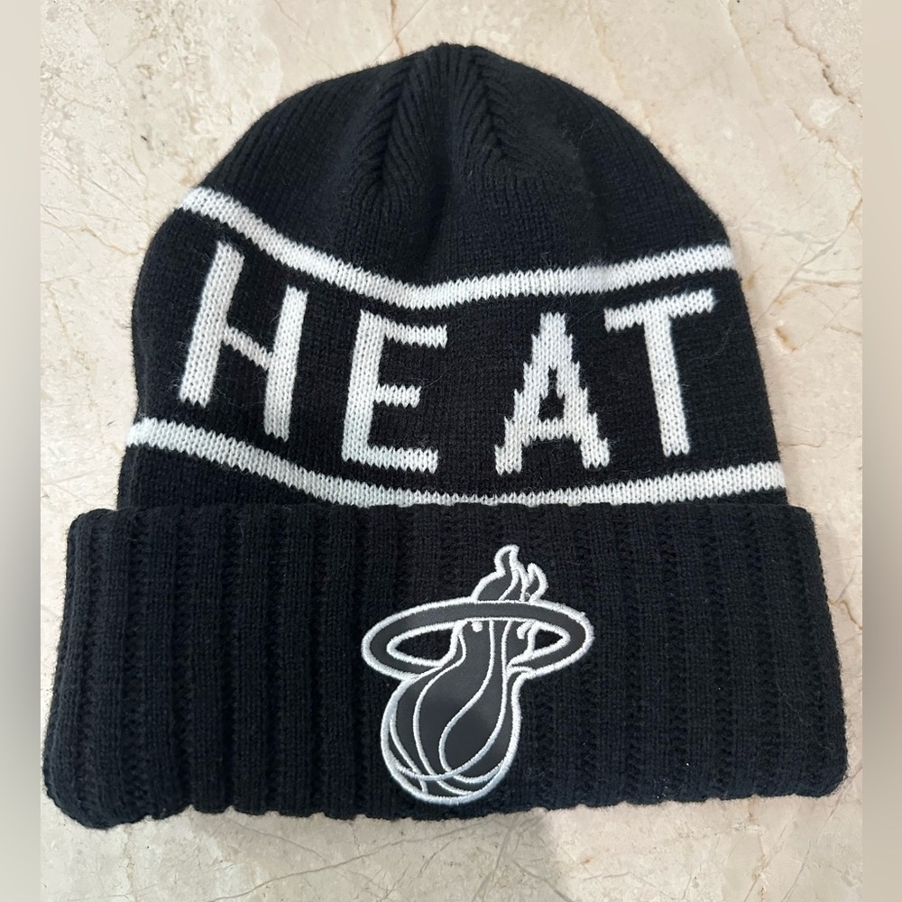 Mitchell & Ness Miami Heat Beanie EUC adult OSFM